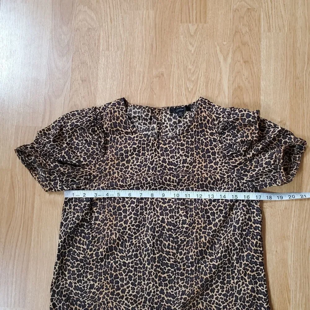 J. Crew Short Sleeve Puff Sleeve Leopard Print Top Size XS